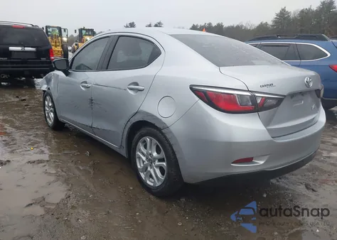 2017 Toyota Yaris Ia z USA, uszkodzony, nr VIN 3MYDLBYV0HY172617